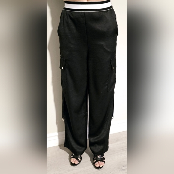 Pants - Women's Cargo Stretch Pants Size S, M, L